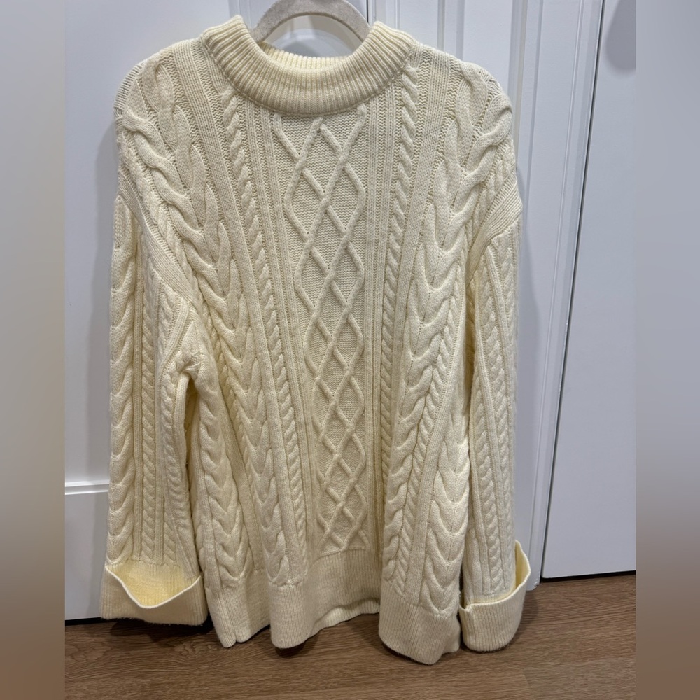 Joefine HJ x nakd 
Never worn 
Cream cable knit sweater